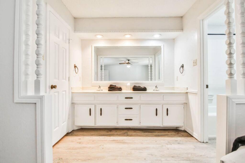 Hot Tub, Privacy, Sleeps 11 & Tons Of Space! 拉伯克 外观 照片
